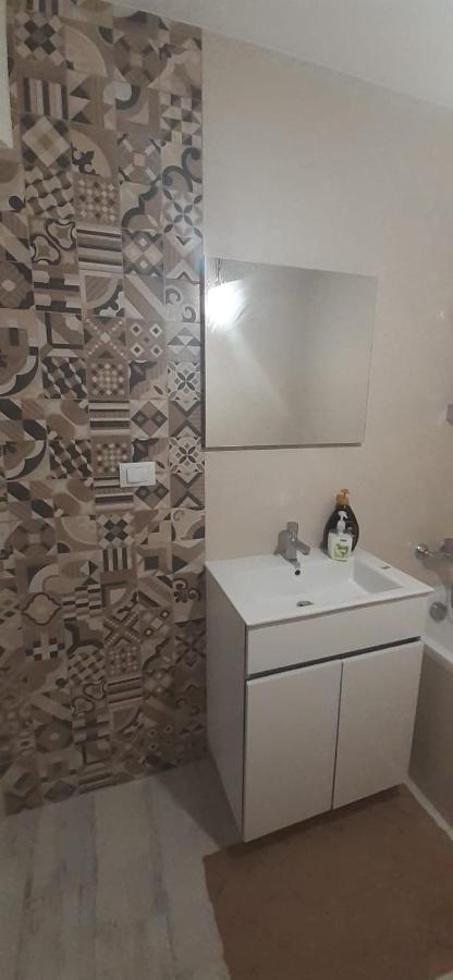 Apartament Central. Bloc Nou. Leilighet Bacău Eksteriør bilde